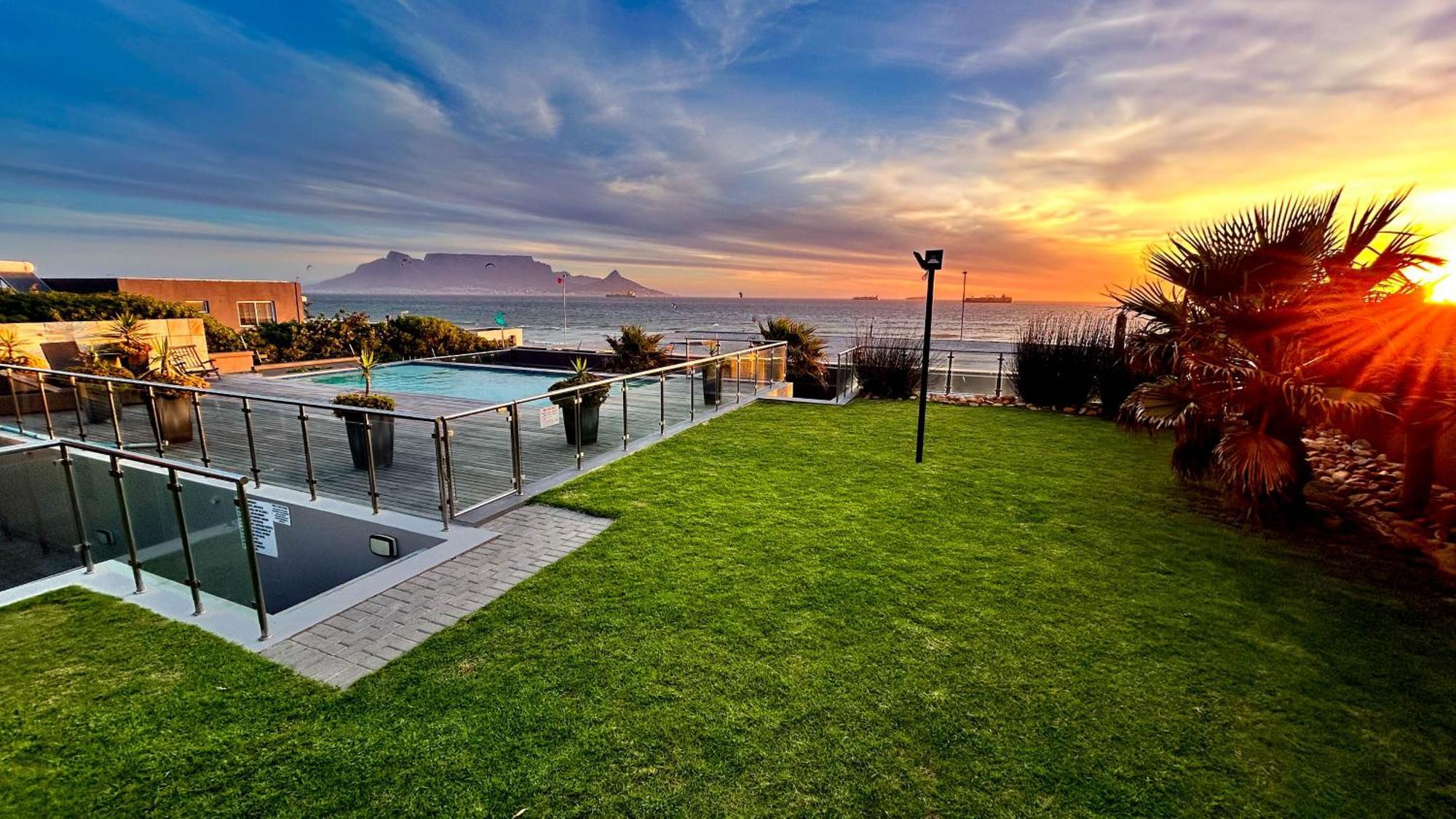 Heaven On Earth - Blouberg Beachfront Self-Catering Apartment Bloubergstrand Εξωτερικό φωτογραφία
